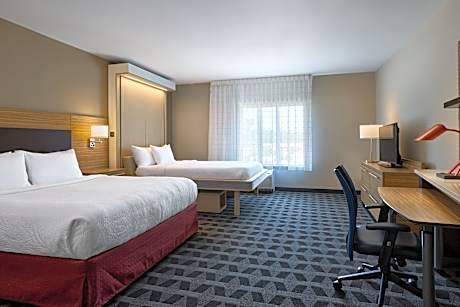 Expandable Suite, 1 King To 1 King And 1 Queen Or Queen