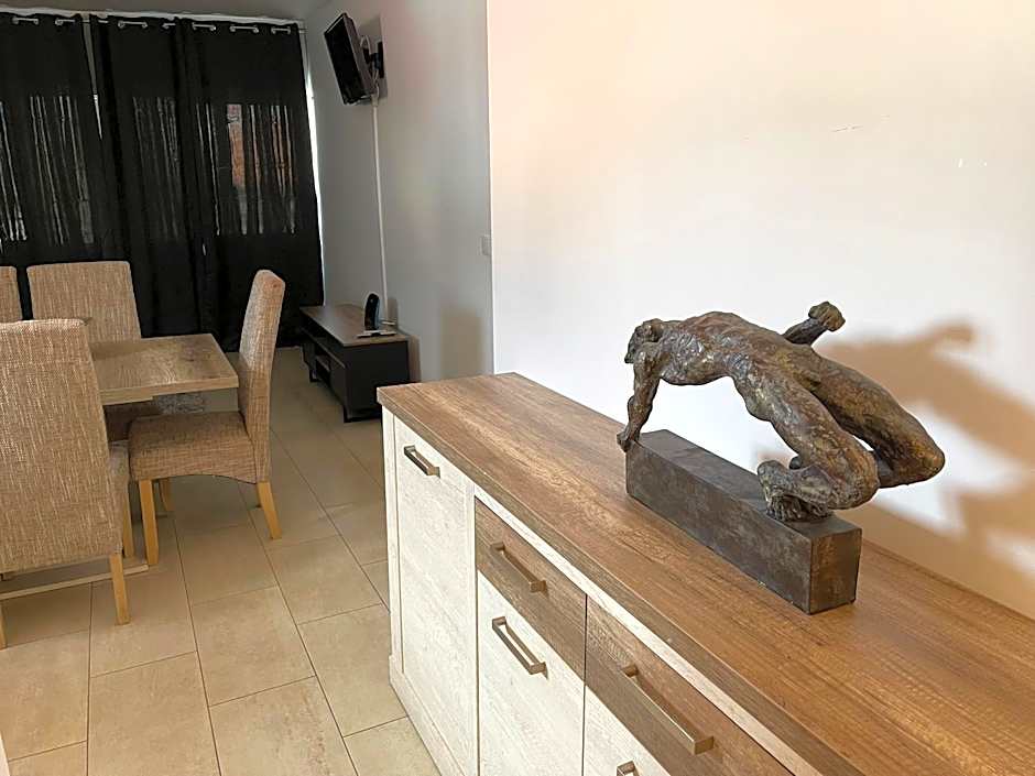 Esmeralda Holidays Apartments