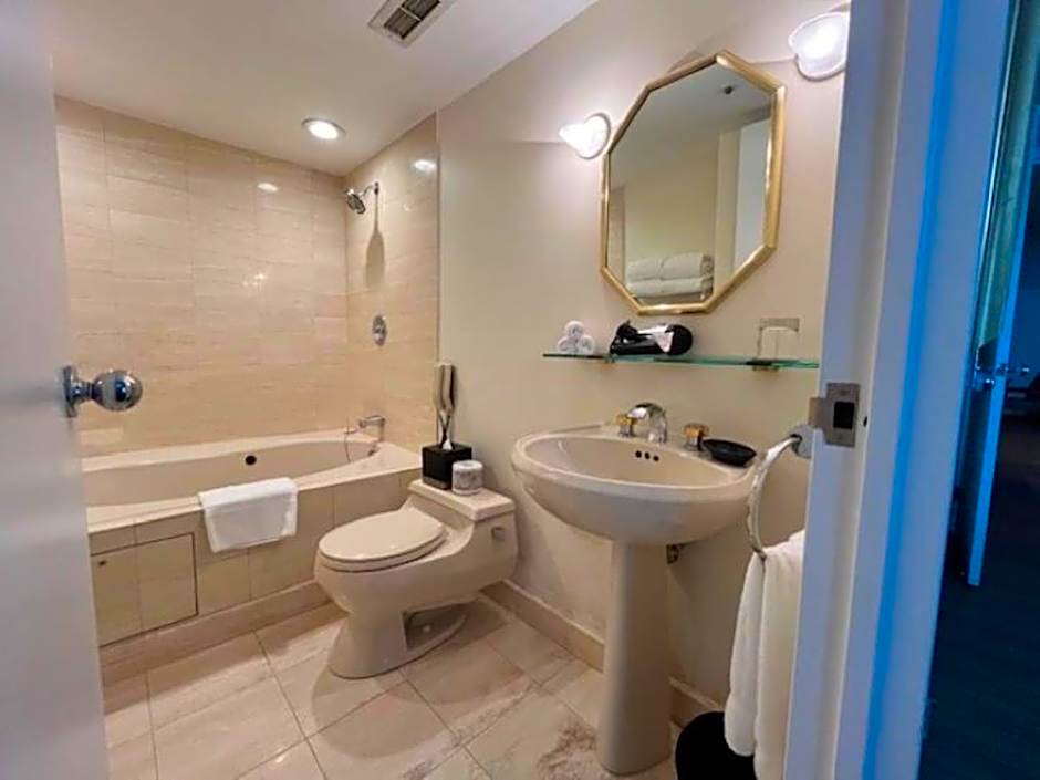 Cambridge Suites Toronto
