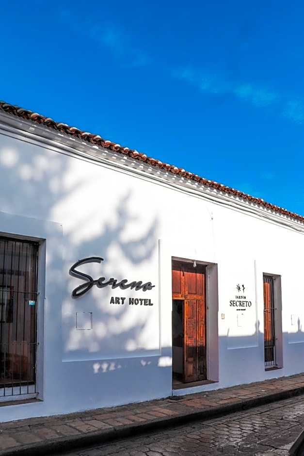 Sereno Art Hotel