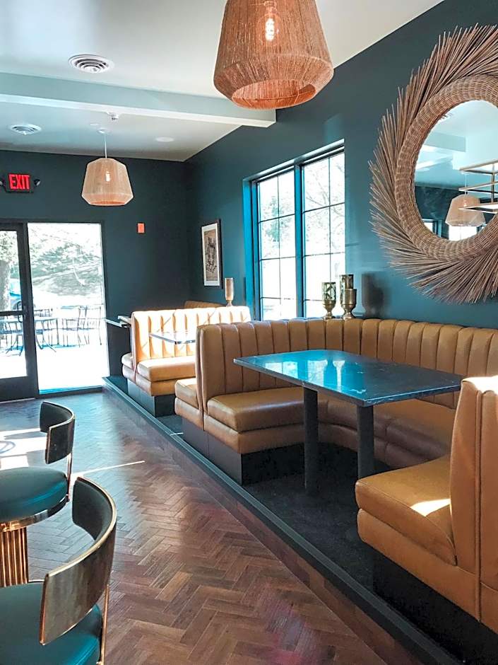 The Inn Hotel Lake Okoboji, an Ascend Collection Hotel