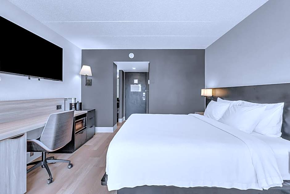 Seven Oaks Hotel Regina