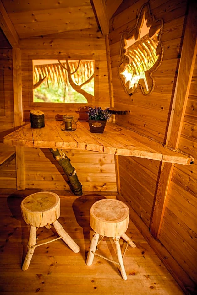 Treehouse pod Jestedem