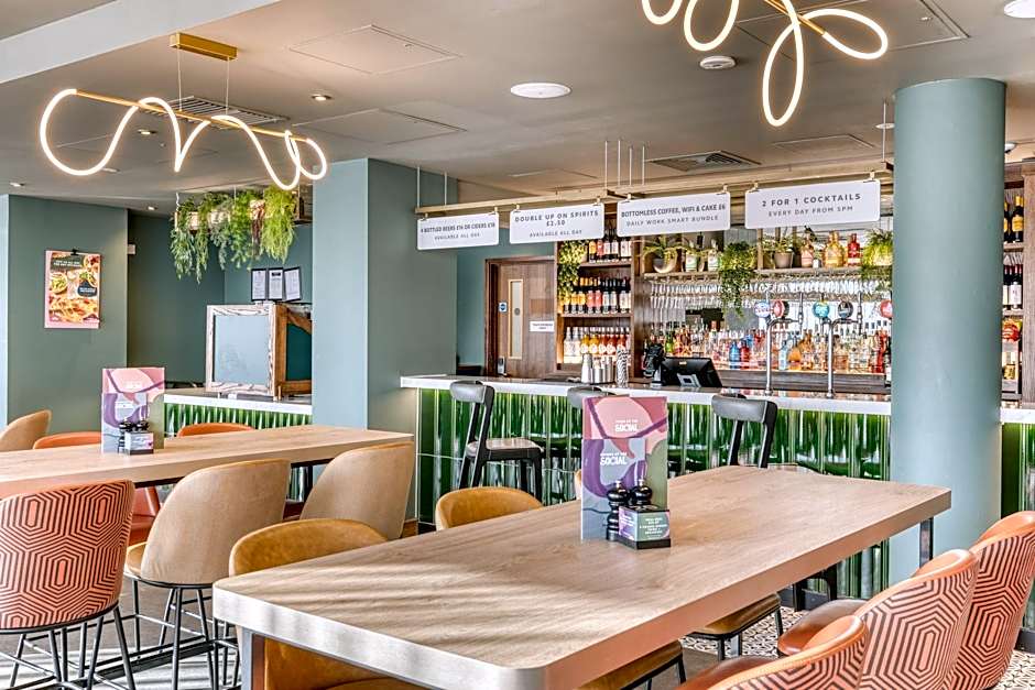 Premier Inn Southampton City Centre - West Quay