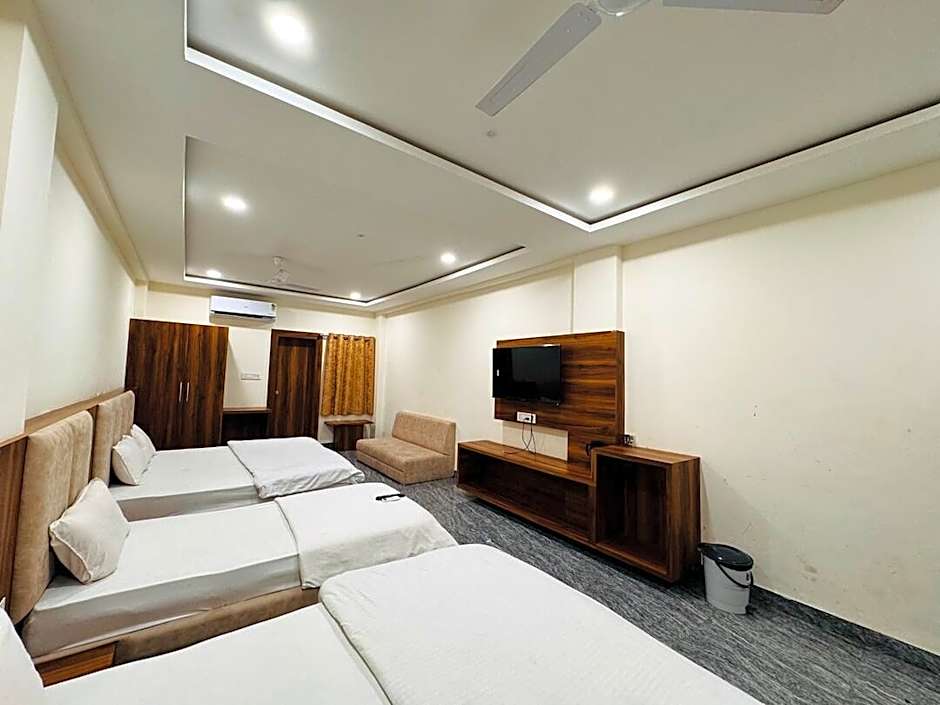 Hotel Anand