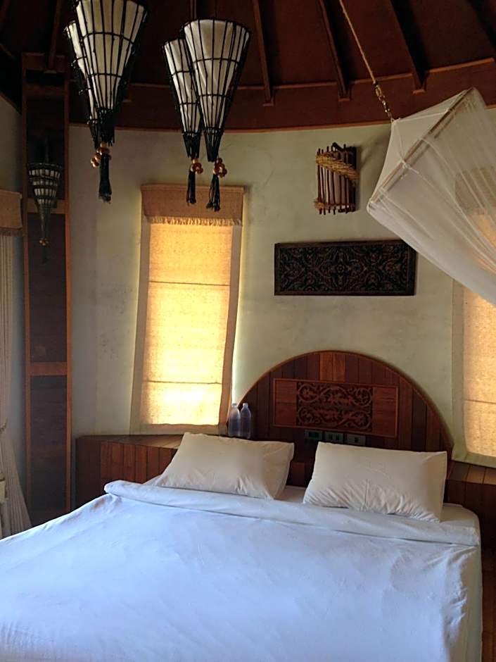 Malibu Beach Bungalows