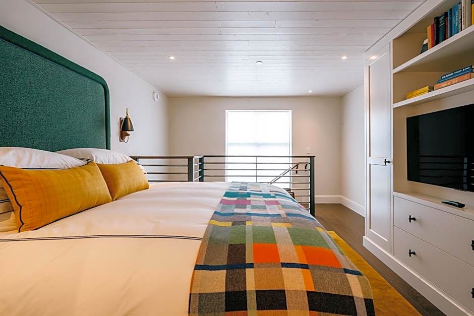 Eleven Revelstoke Lodge