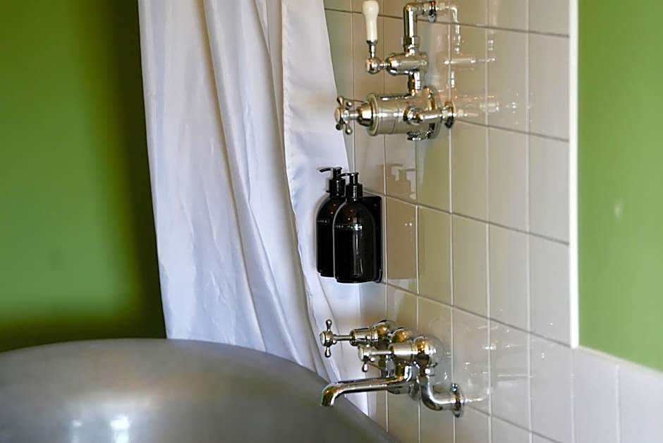 The London & Paris Hotel