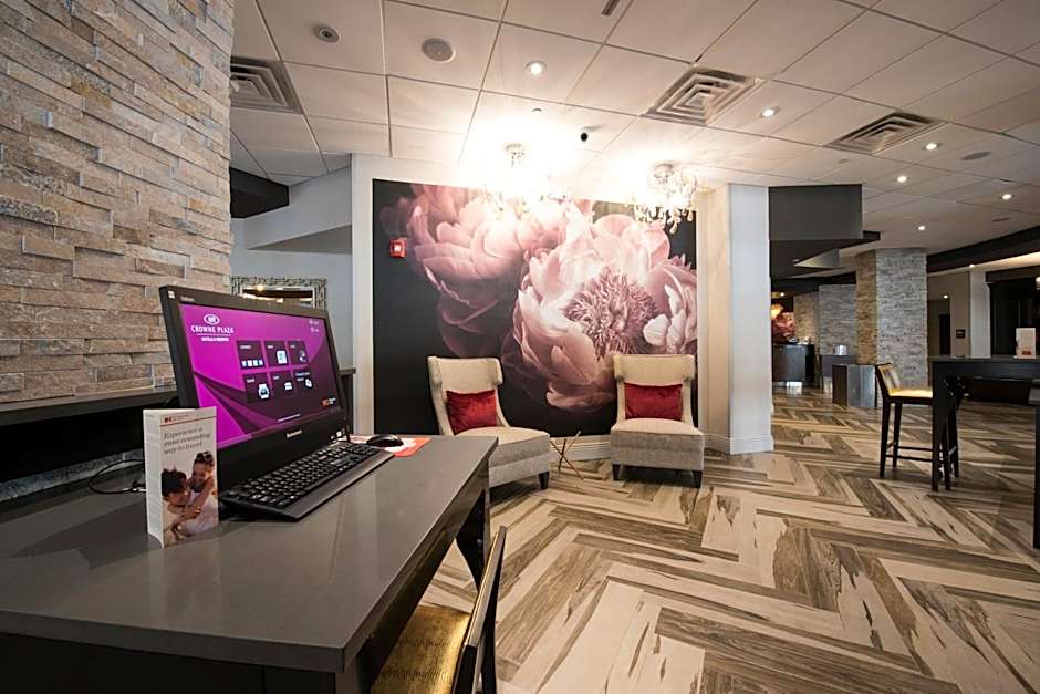 Crowne Plaza Saddlebrook By IHG