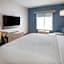 Holiday Inn Express Lathrop - South Stockton By IHG