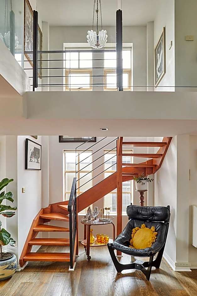 Deco Loft on Russell Street