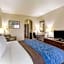 Comfort Inn & Suites Winnie
