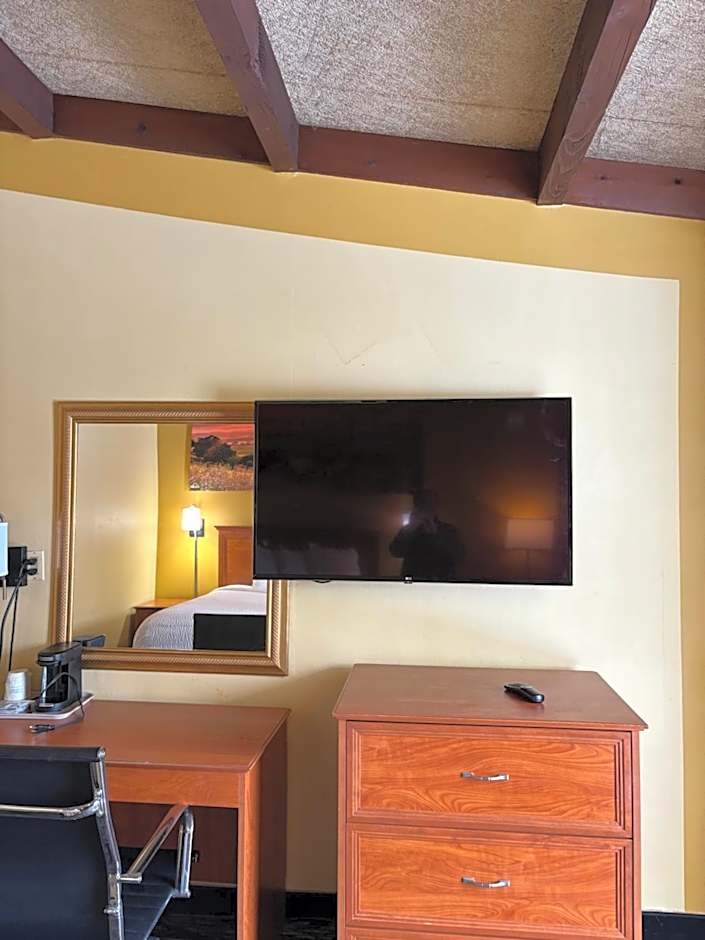 Photo 1 of 5 of Deluxe 2 Double Beds