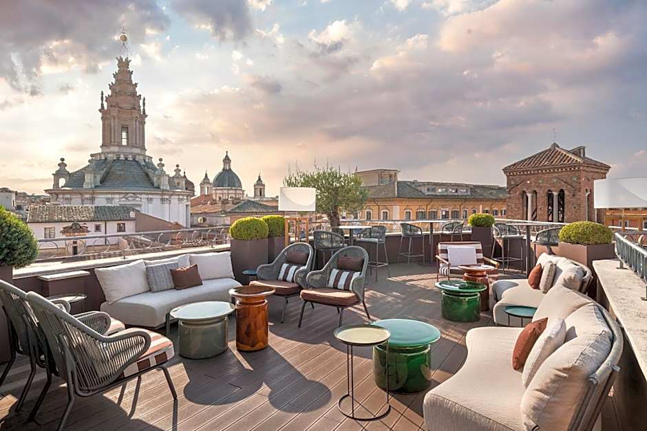 The Pantheon Iconic Rome Hotel, Autograph Collection by Marriott