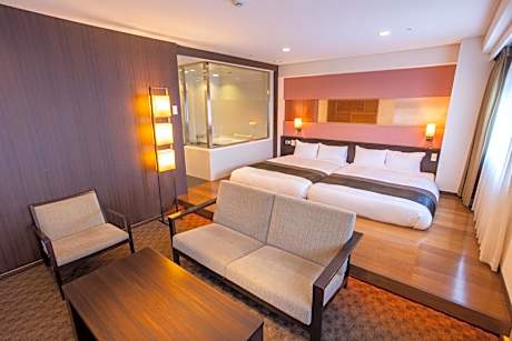 Junior Suite with Two Extra Beds - Non Smoking