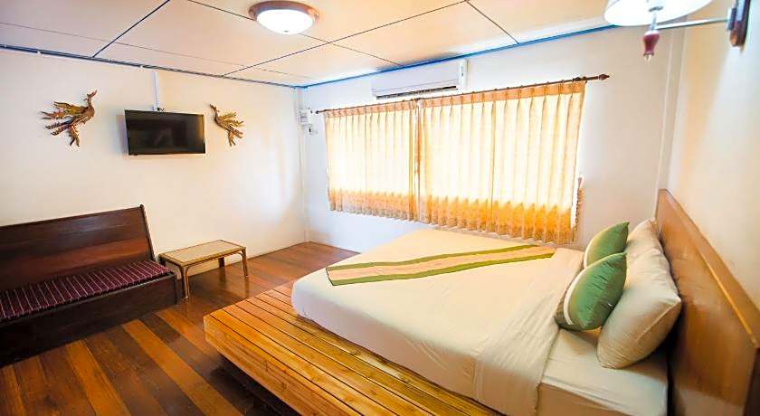 Pong Phen Guesthouse
