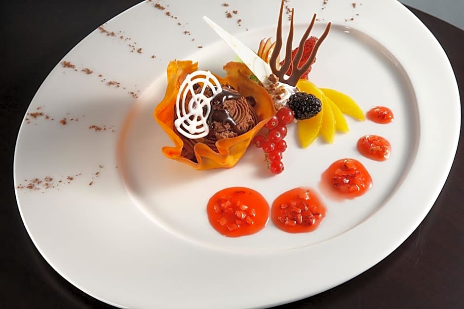 Al Manzel Hotel Apartments