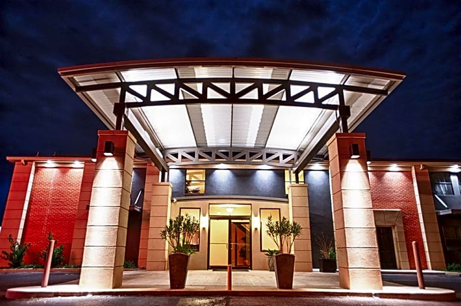 12 Oaks Hotel