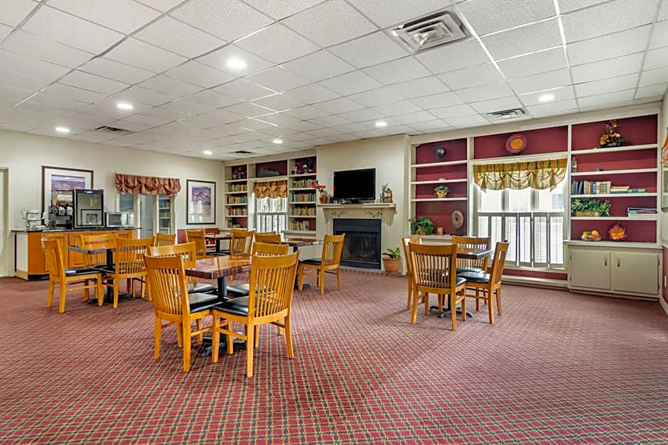 Econo Lodge - Perry National Fair Ground Area