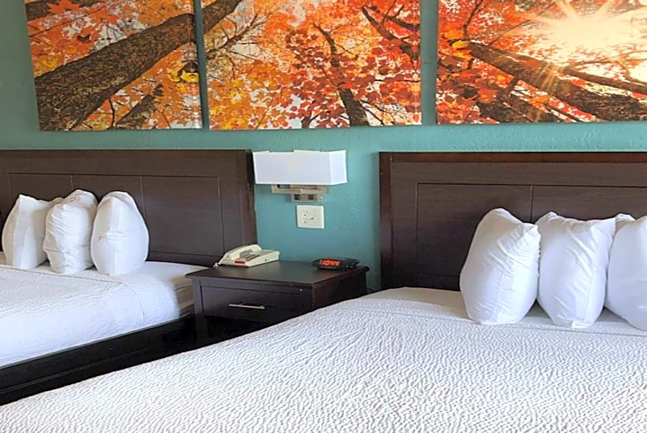 Days Inn & Suites by Wyndham Springfield on I-44