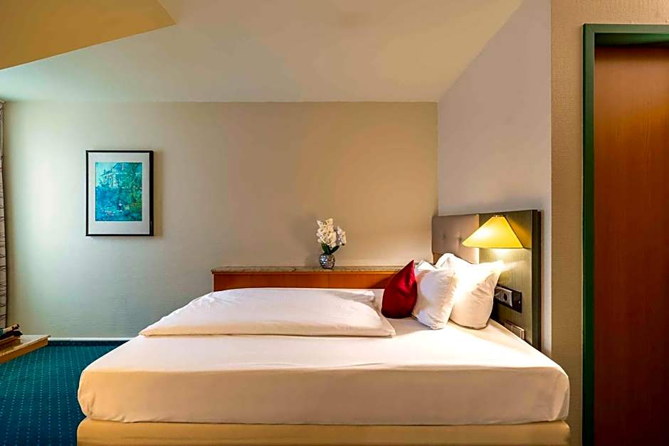 PLAZA Hotel Blankenburg Ditzingen, Sure Hotel Collection