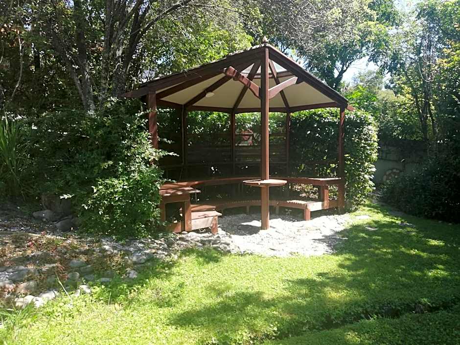 Joya Garden & Villa Studios