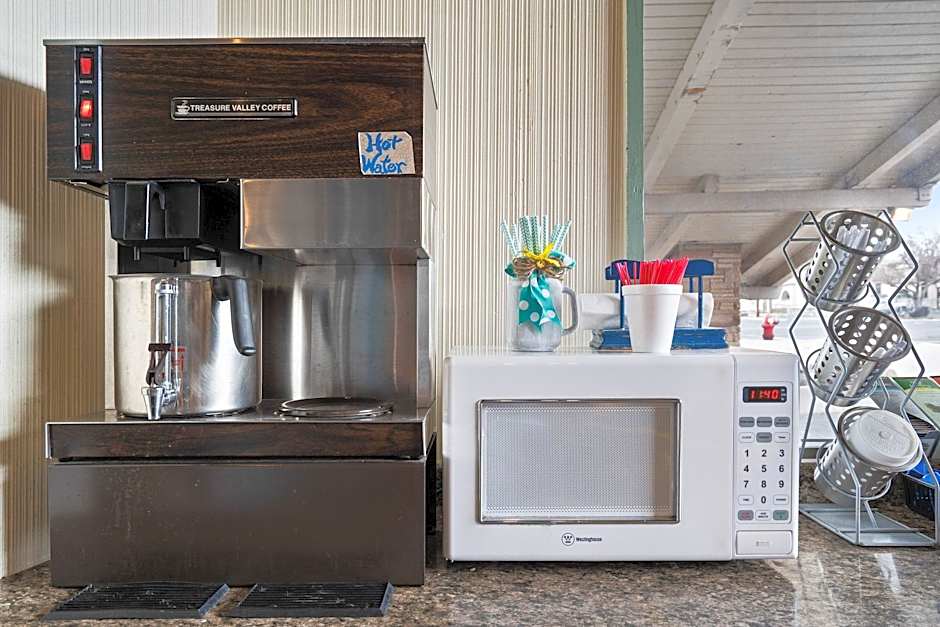 OYO Silver Spur Burns Hwy 20