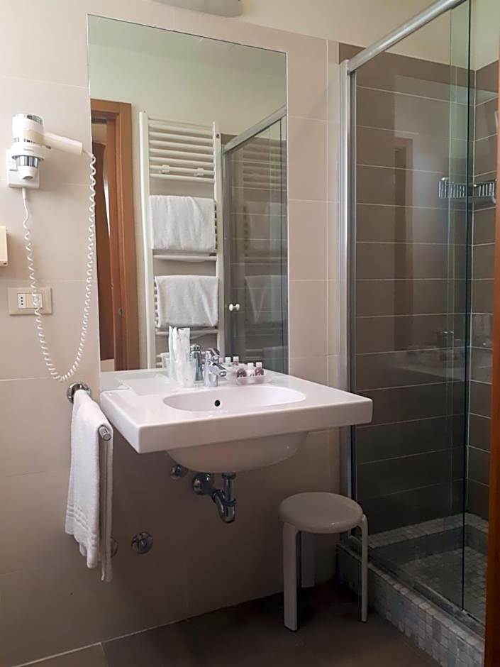 Accademia Hotel
