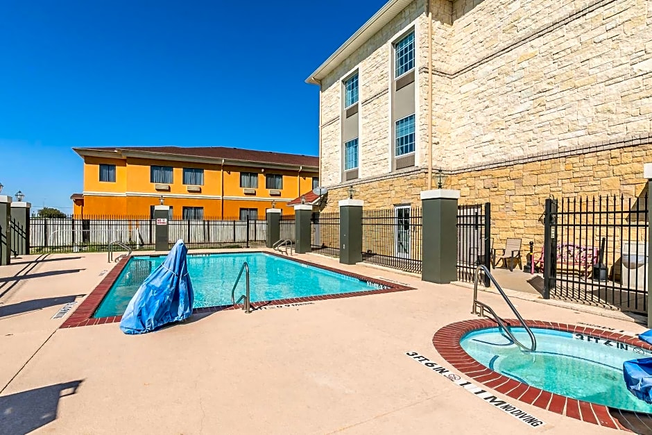 La Quinta Inn & Suites by Wyndham Granbury