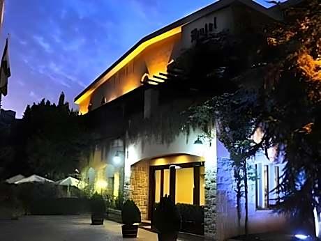 Massabki Hotel