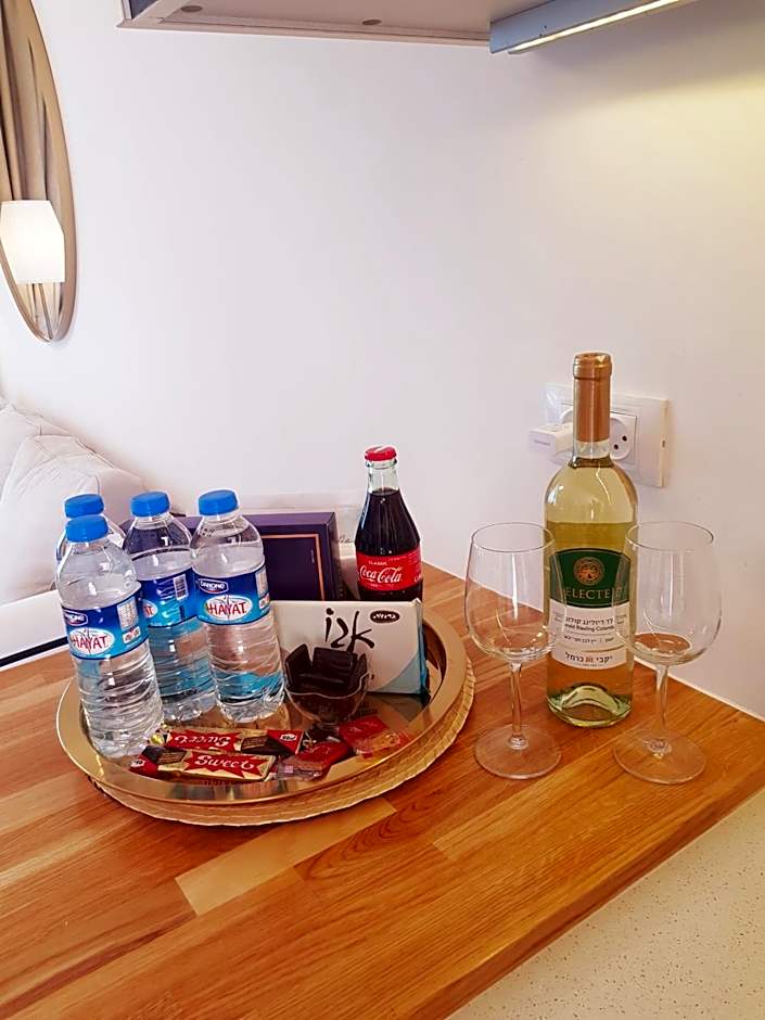 Neot Golf, Ziv's Place