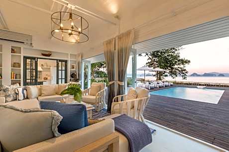 Two-Bedroom Villa with Two Private Pools - Baan Yuyen