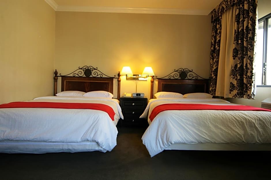 Garden Suite Hotel and Resort