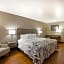 Red Roof Inn & Suites Thomasville