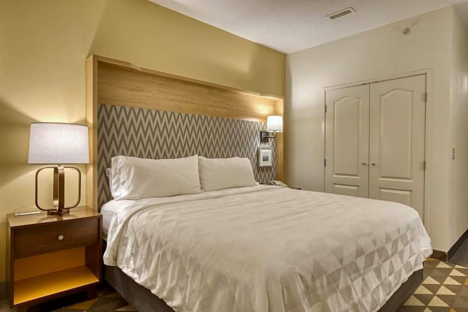 Holiday Inn Hotel & Suites Madison West - Middleton By IHG