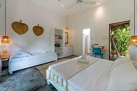 Suite with Garden View and Kitchenette