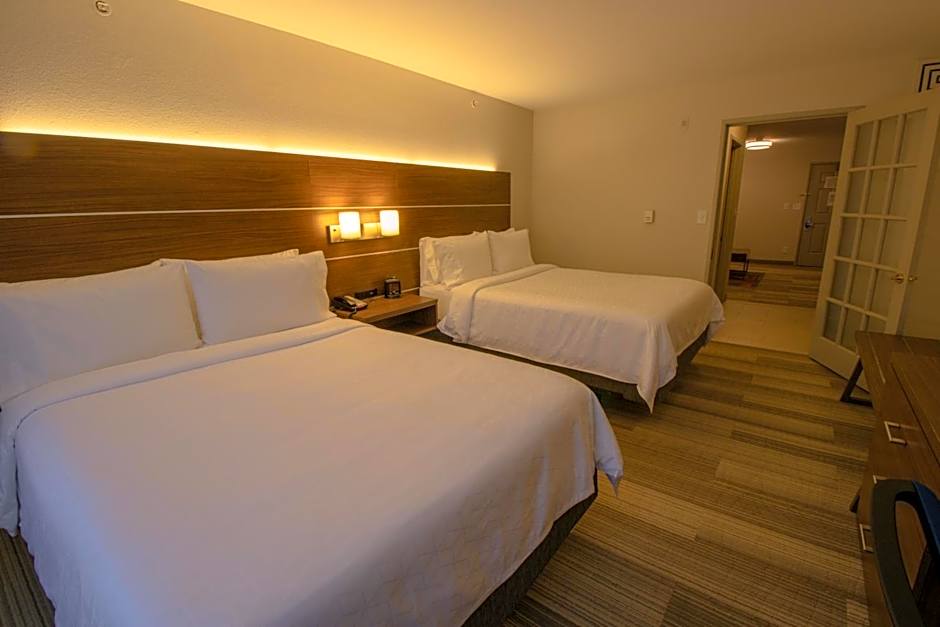 Holiday Inn Express & Suites Manassas By IHG