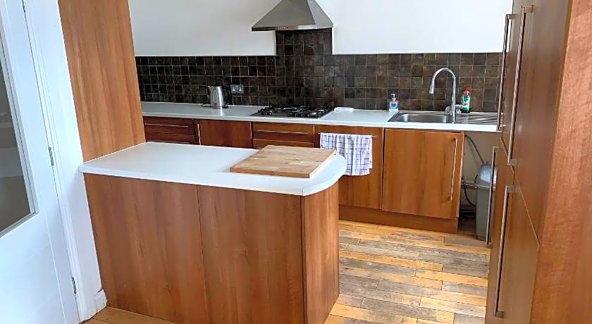 Village Tavern Apartment