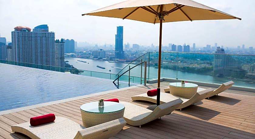 Avani Riverside Bangkok Hotel