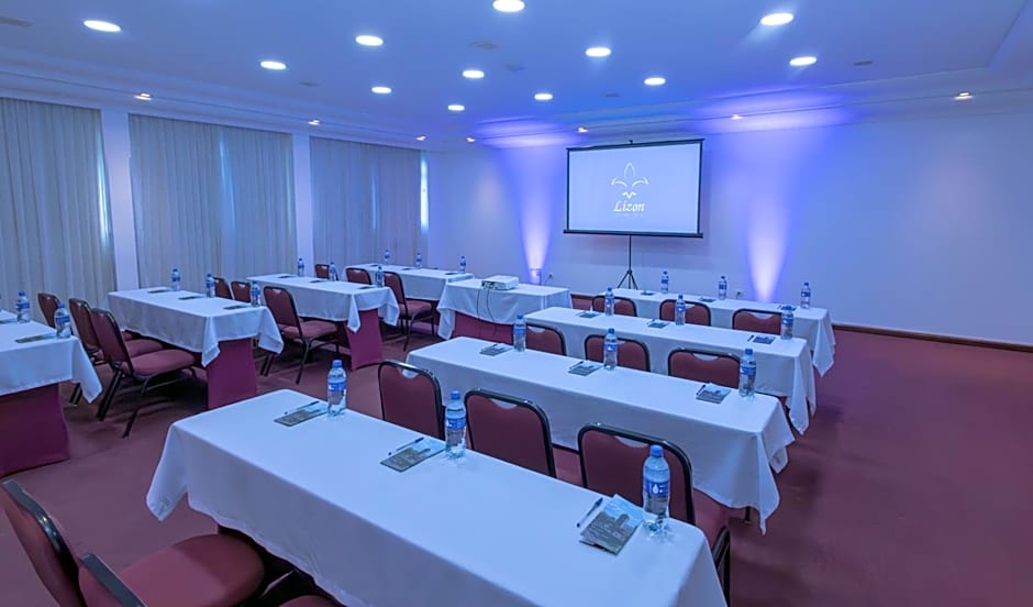 Lizon Curitiba Hotel