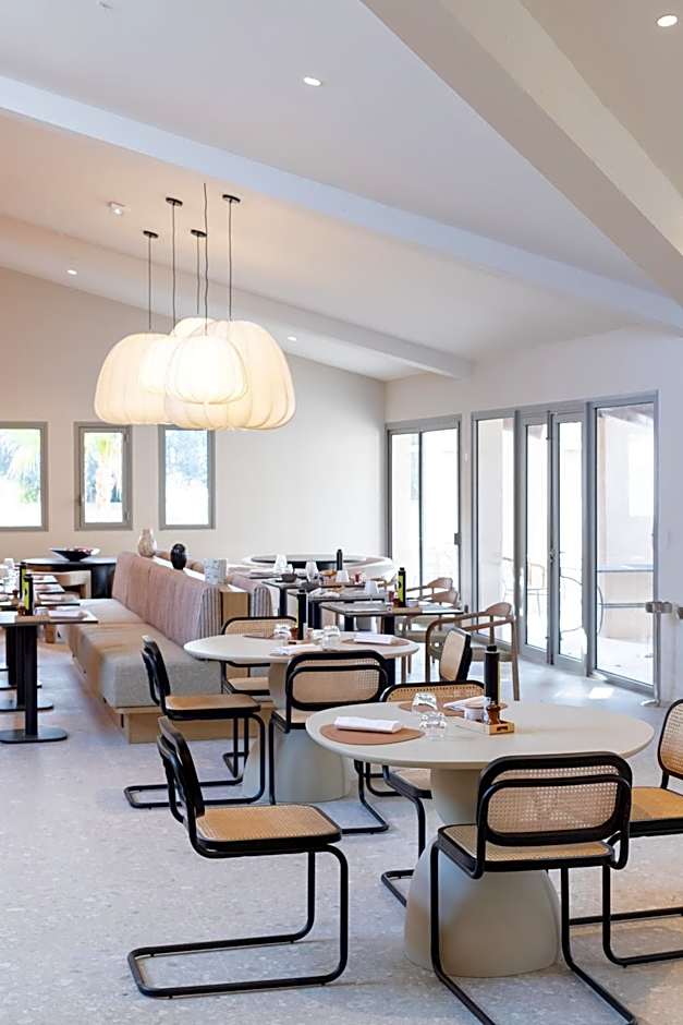 Golden Tulip Avignon Le Paradou