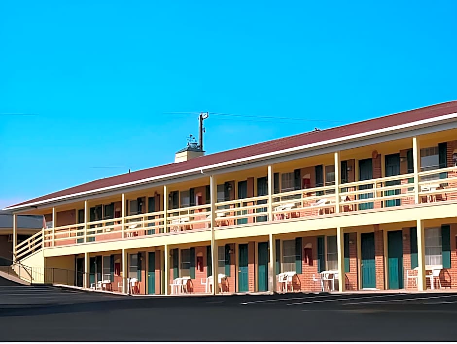 Harvest Drive Family Inn - Renovated Rooms