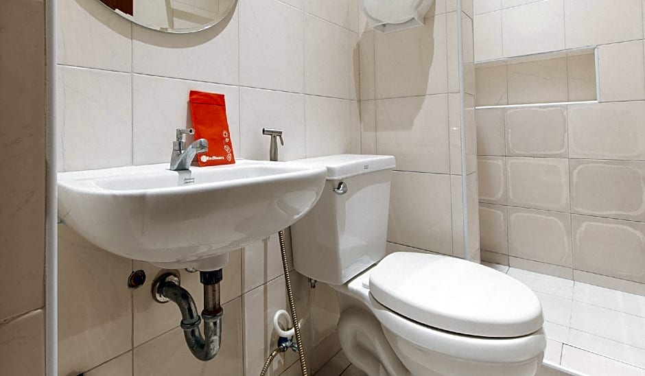 RedDooorz @ Laiya Vivo Hotel Batangas