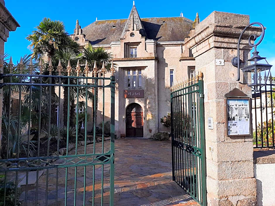 Hôtel De La Barbacane