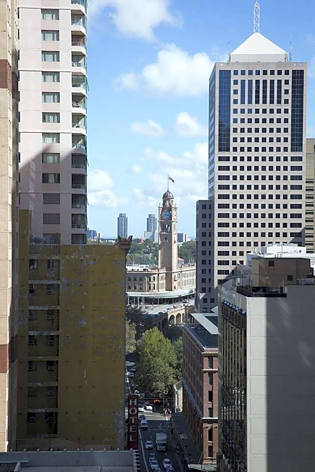 Hotel Ibis World Square