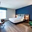 La Quinta Inn & Suites by Wyndham Chattanooga Downtown/South