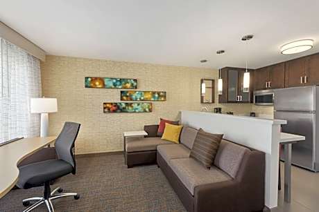 King Studio with Sofa Bed