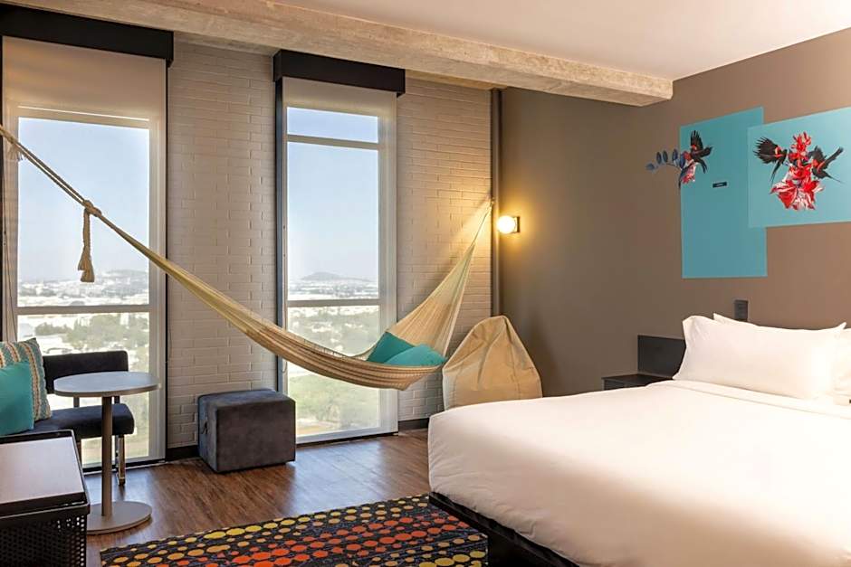 Aloft Guadalajara Sur