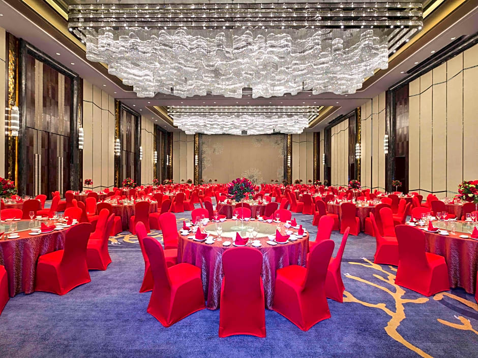 Pullman Yantai Center