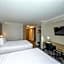 Sandman Signature Mississauga Hotel